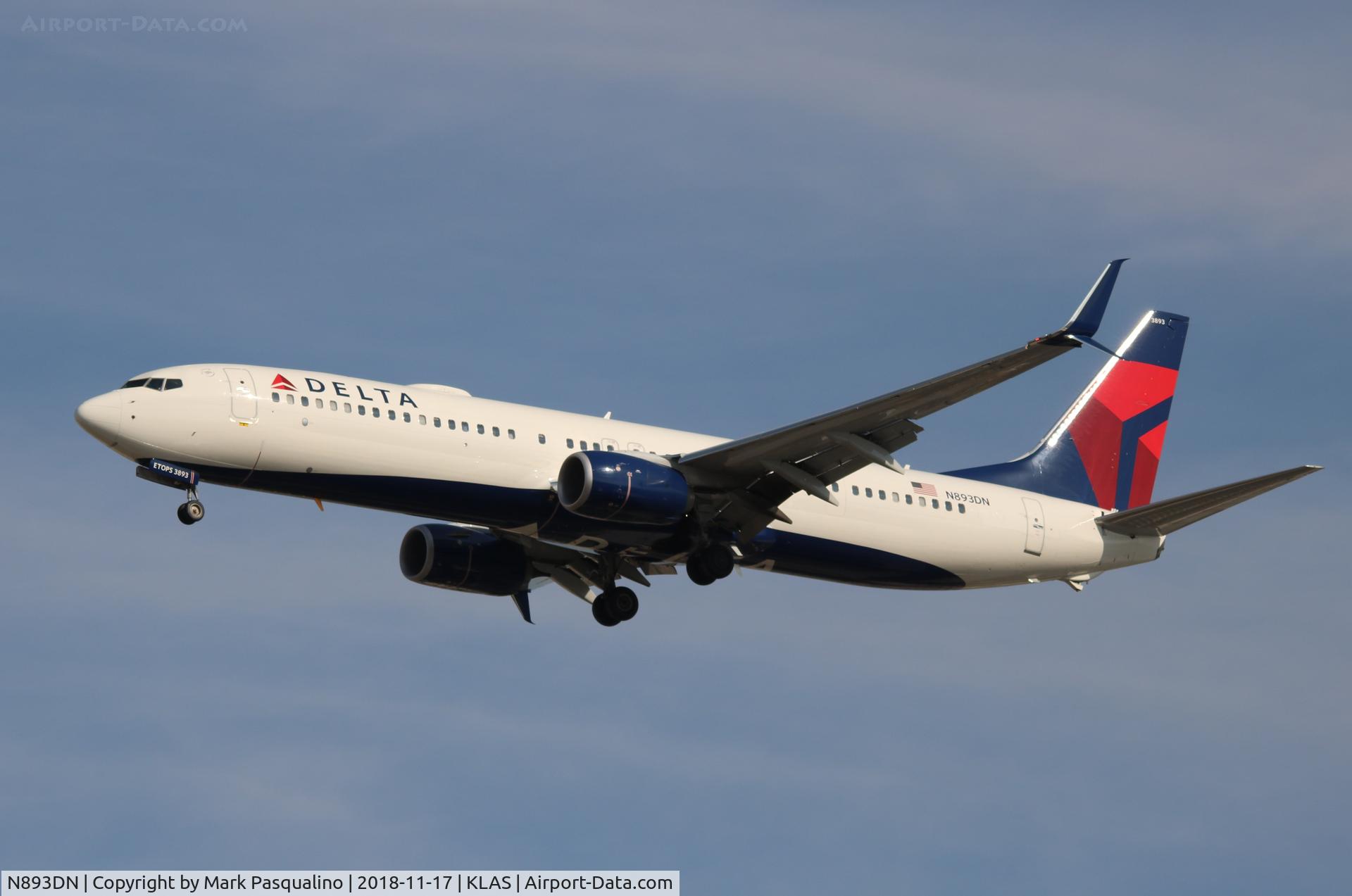 N893DN, 2018 Boeing 737-932/ER C/N 32002, Boeing 737-932/ER