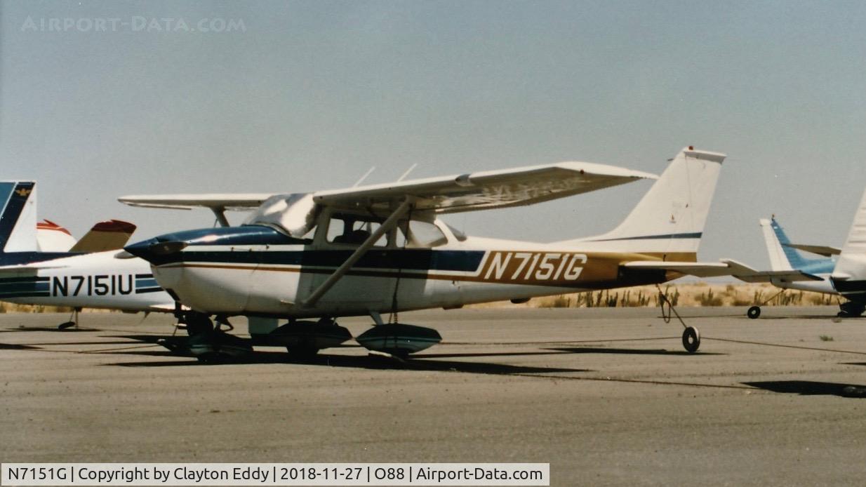 N7151G, 1969 Cessna 172K Skyhawk C/N 17258851, Old Rio Vista Airport California 19??