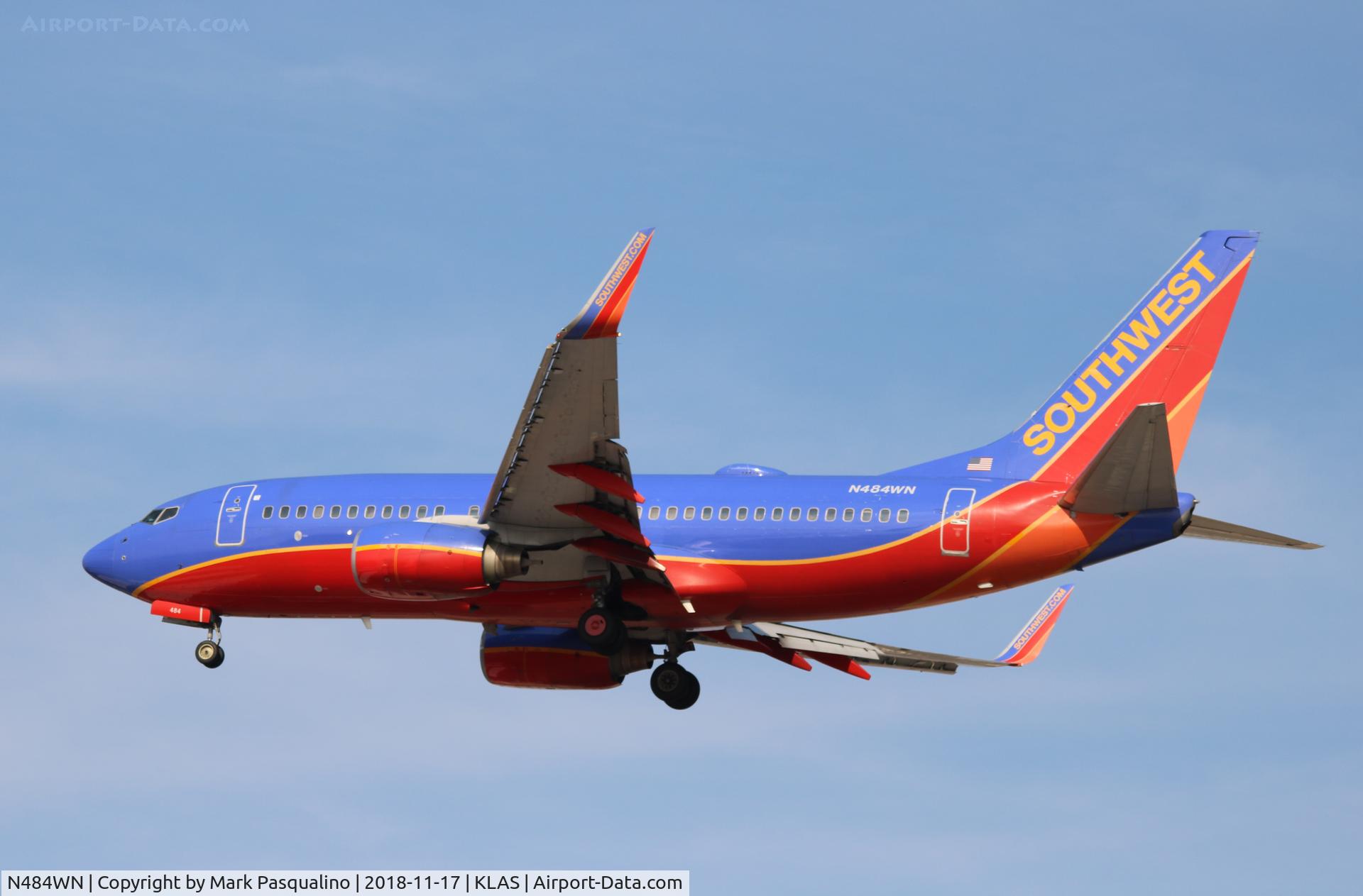 N484WN, 2004 Boeing 737-7H4 C/N 33841, Boeing 737-7H4
