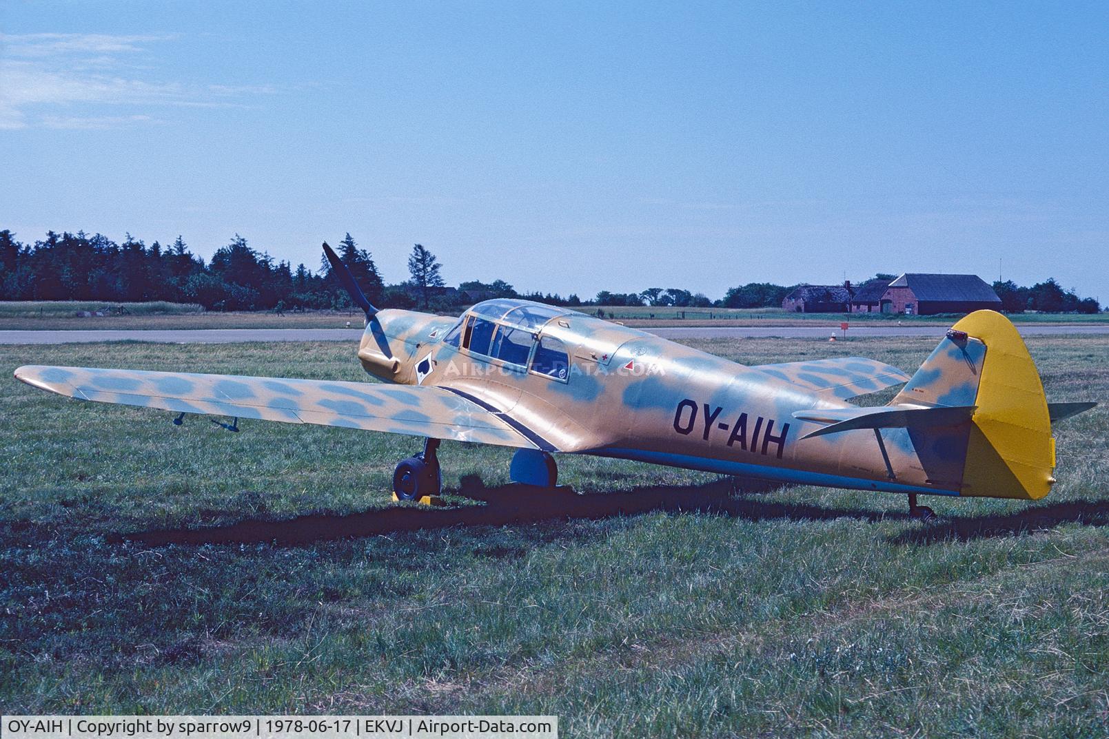 OY-AIH, 1937 Messerschmitt Bf-108 Taifun C/N 1561, KZ-Rally Stauning 1978.Scanned from a slide.