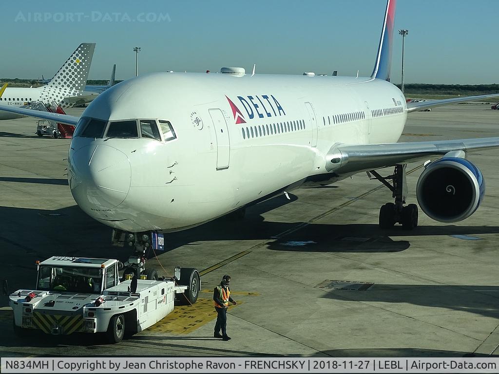 N834MH, 2000 Boeing 767-432/ER C/N 29707, DELTA 477 pushback to New York JFK