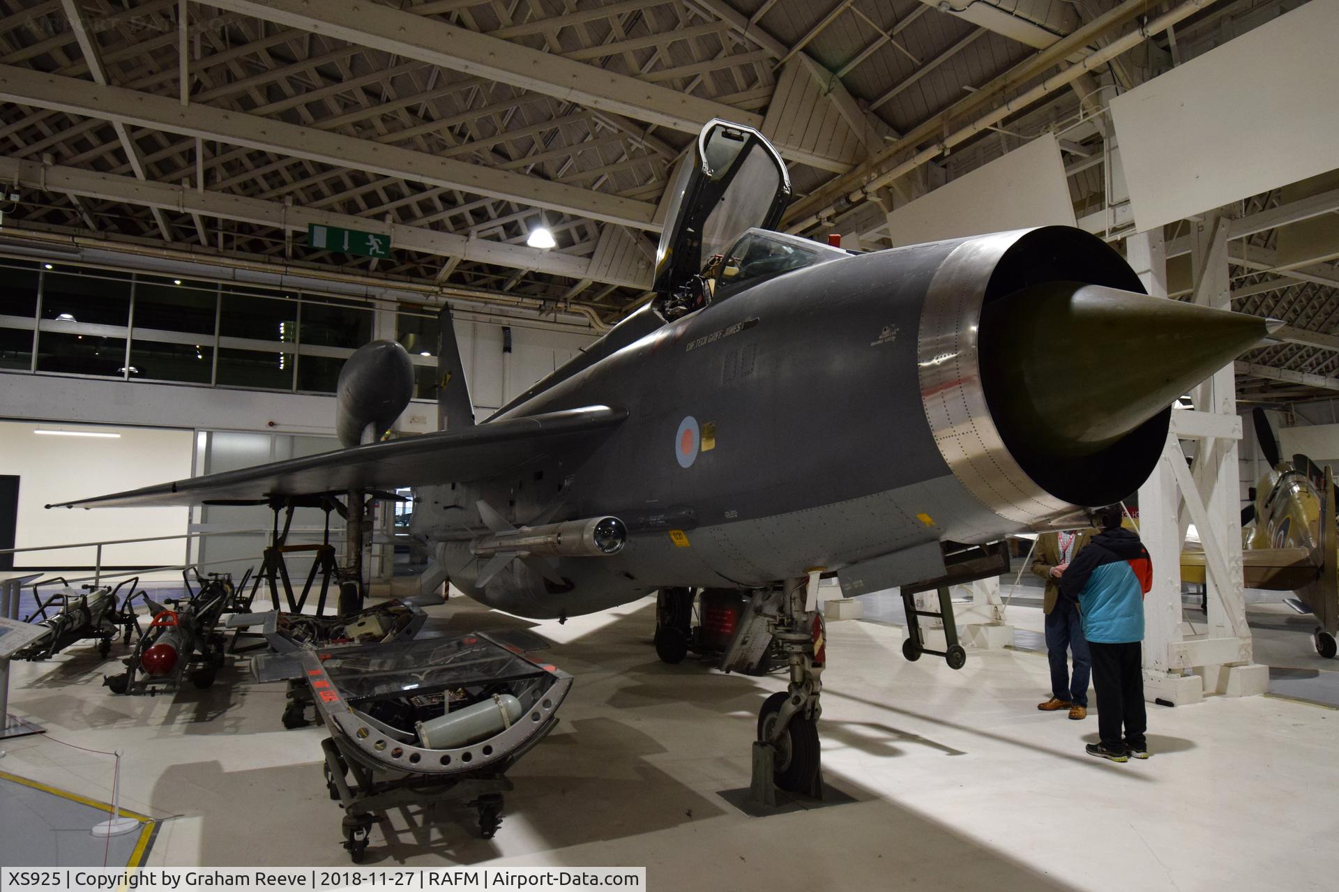 XS925, 1967 English Electric Lightning F.6 C/N 95258, On display at the RAF Museum, Hendon.