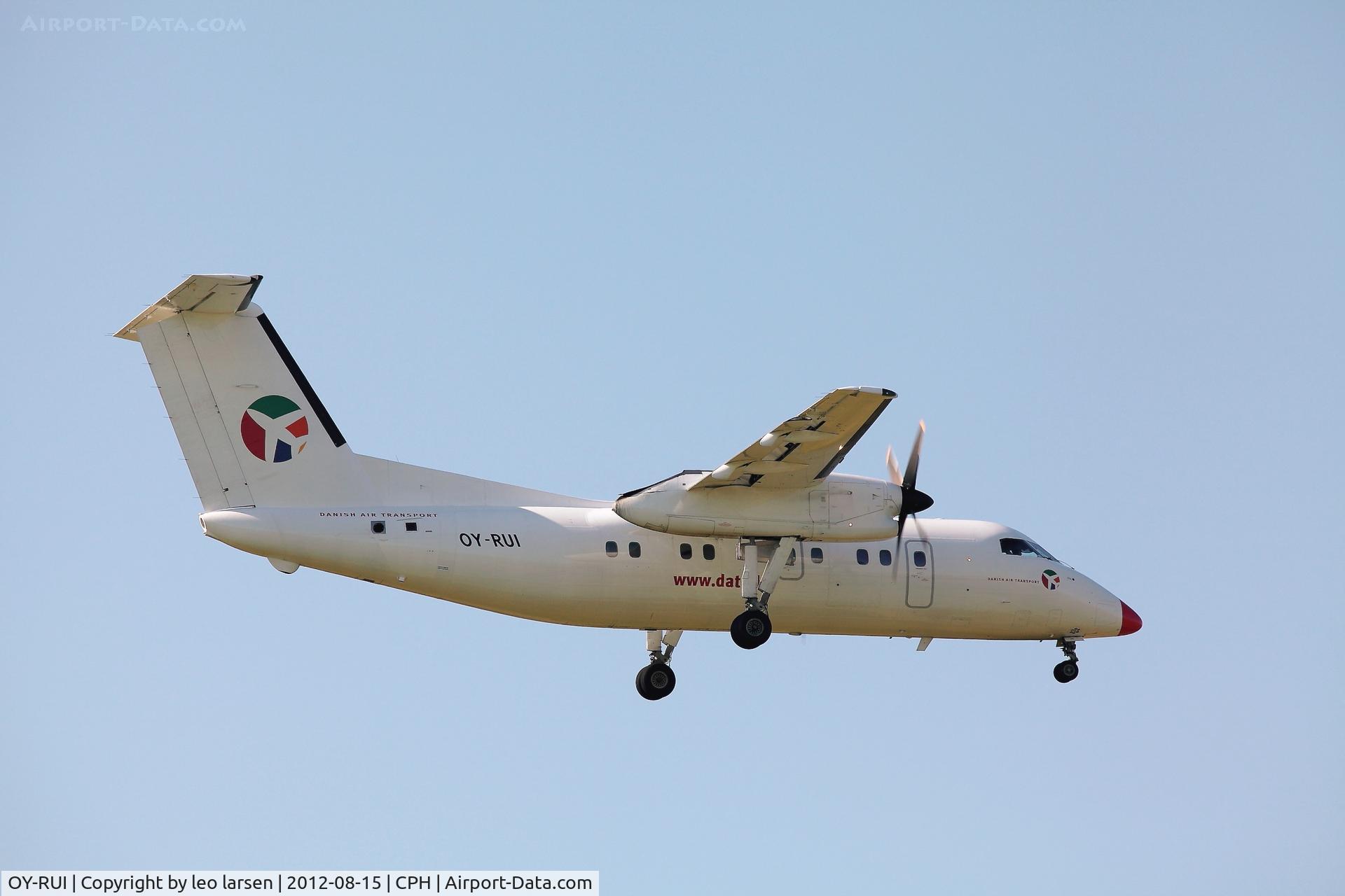OY-RUI, 1992 De Havilland Canada DHC-8-106 Dash 8 C/N 335, Copenhagen 15.8.2012