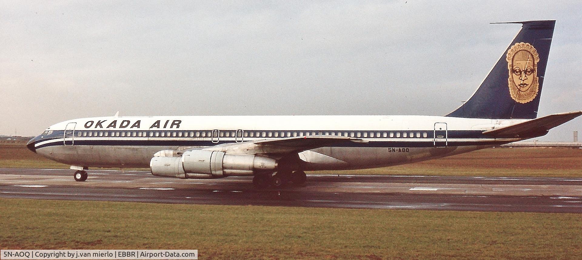 5N-AOQ, 1967 Boeing 707-355C C/N 19664, Taxiing Brussels towards Cargo Apron