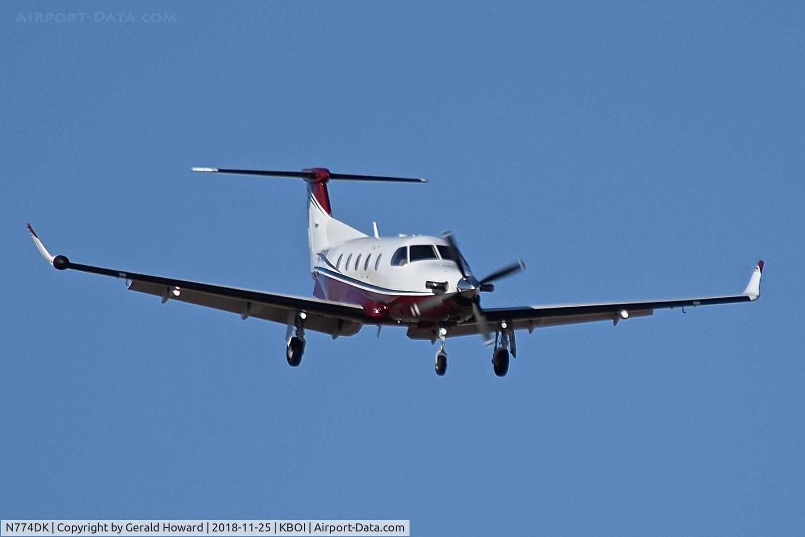 N774DK, 1996 Pilatus PC-12/45 C/N 167, Landing RWY 10R.