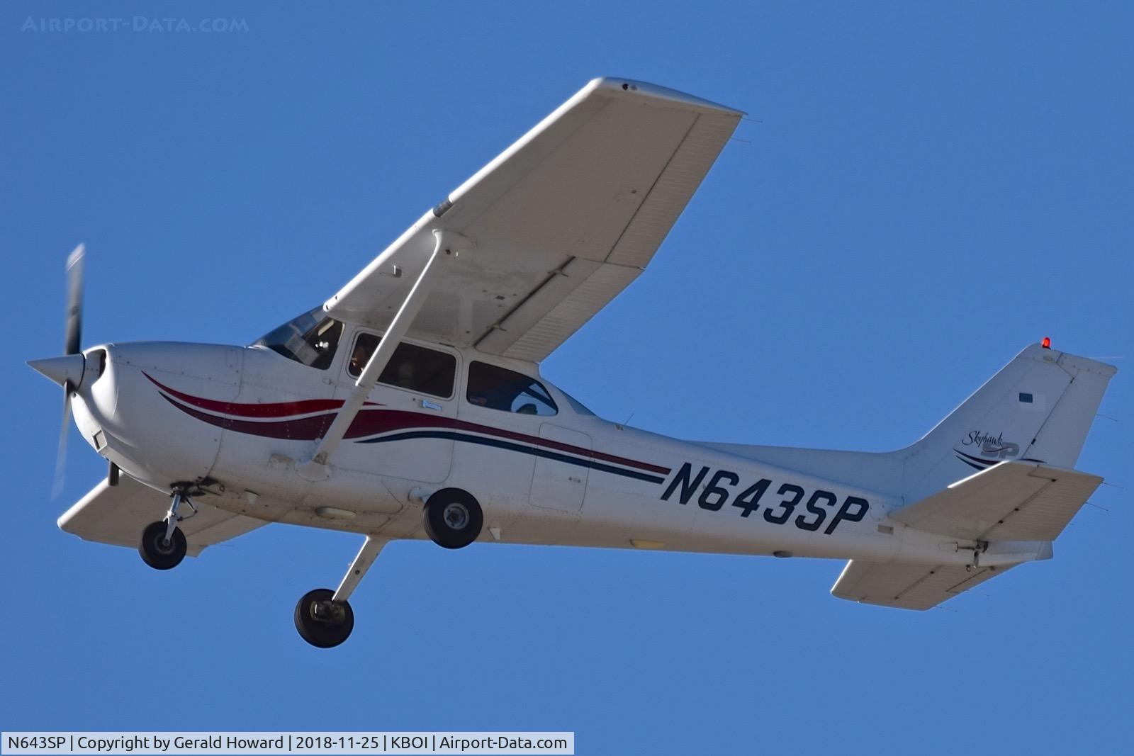 N643SP, 1998 Cessna 172S C/N 172S8051, Climb out from RWY 10L.