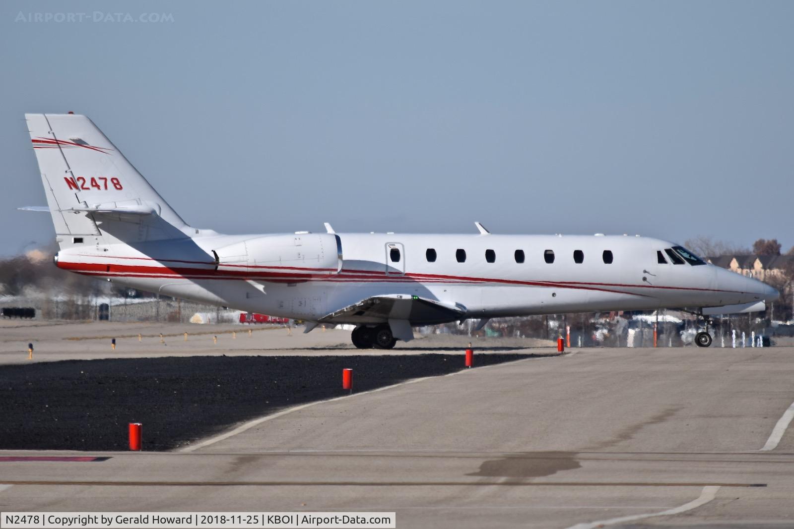 N2478, 2005 Cessna 680 Citation Soveregin C/N 680-0046, Turning onto the north GA ramp.