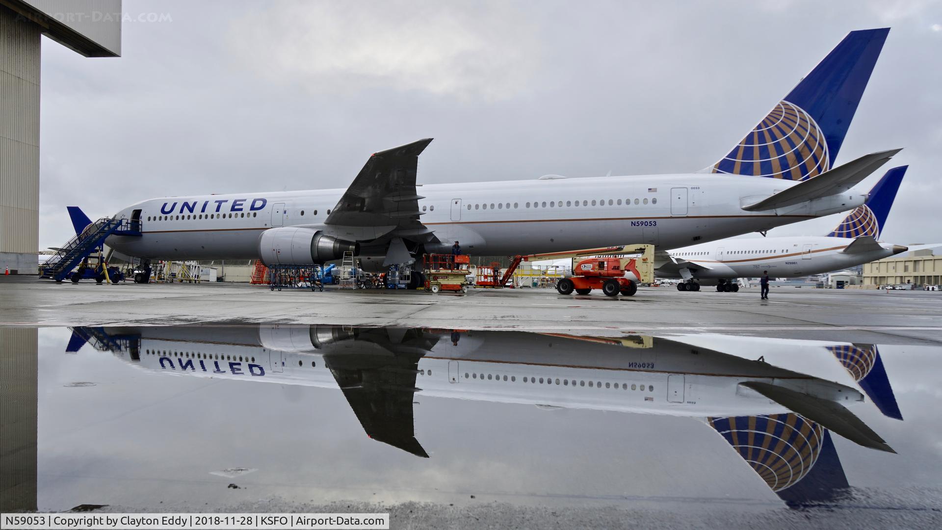 N59053, 2000 Boeing 767-424/ER C/N 29448, SFO 2018.