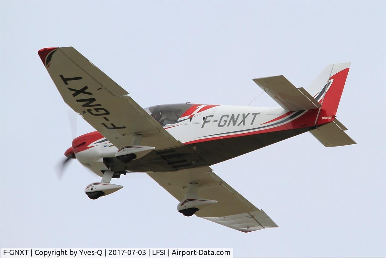 F-GNXT, 2005 Apex (Robin) DR-140-140B C/N 2590, Robin R-2160 Alpha Sport, Take off rwy 29, St Dizier-Robinson Air Base 113 (LFSI) Open day 2017