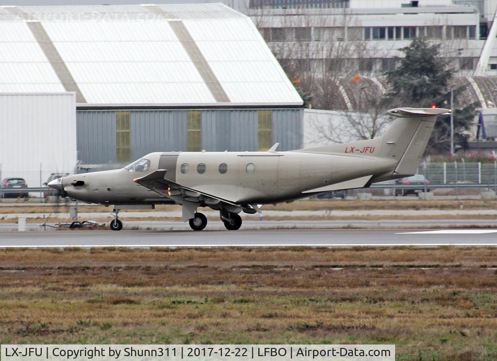 LX-JFU, 2012 Pilatus PC-12/47E C/N 1356, Ready fir take off from rwy 32R