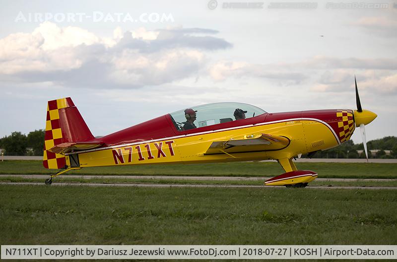 N711XT, 2005 Extra EA-300/L C/N 1215, Extra EA-300/L  C/N 1215, N711XT
