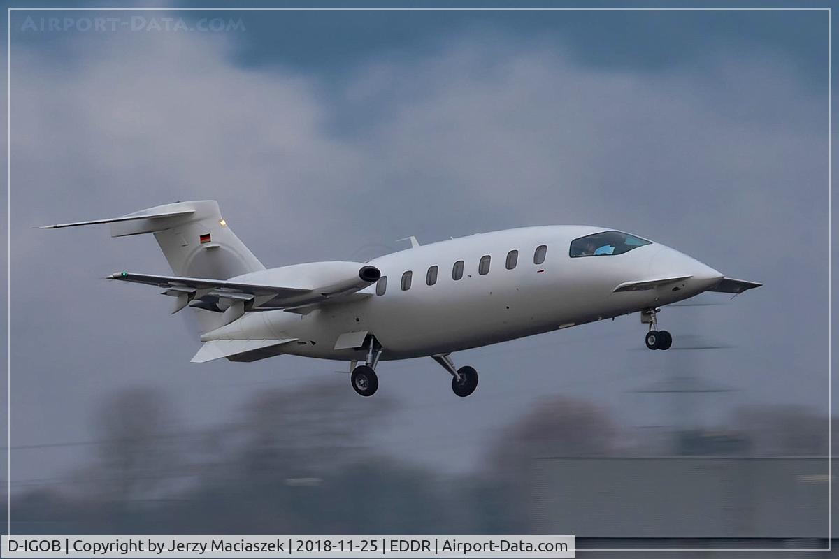 D-IGOB, 1992 Piaggio P-180 Avanti C/N 1016, Piaggio P-180 Avanti