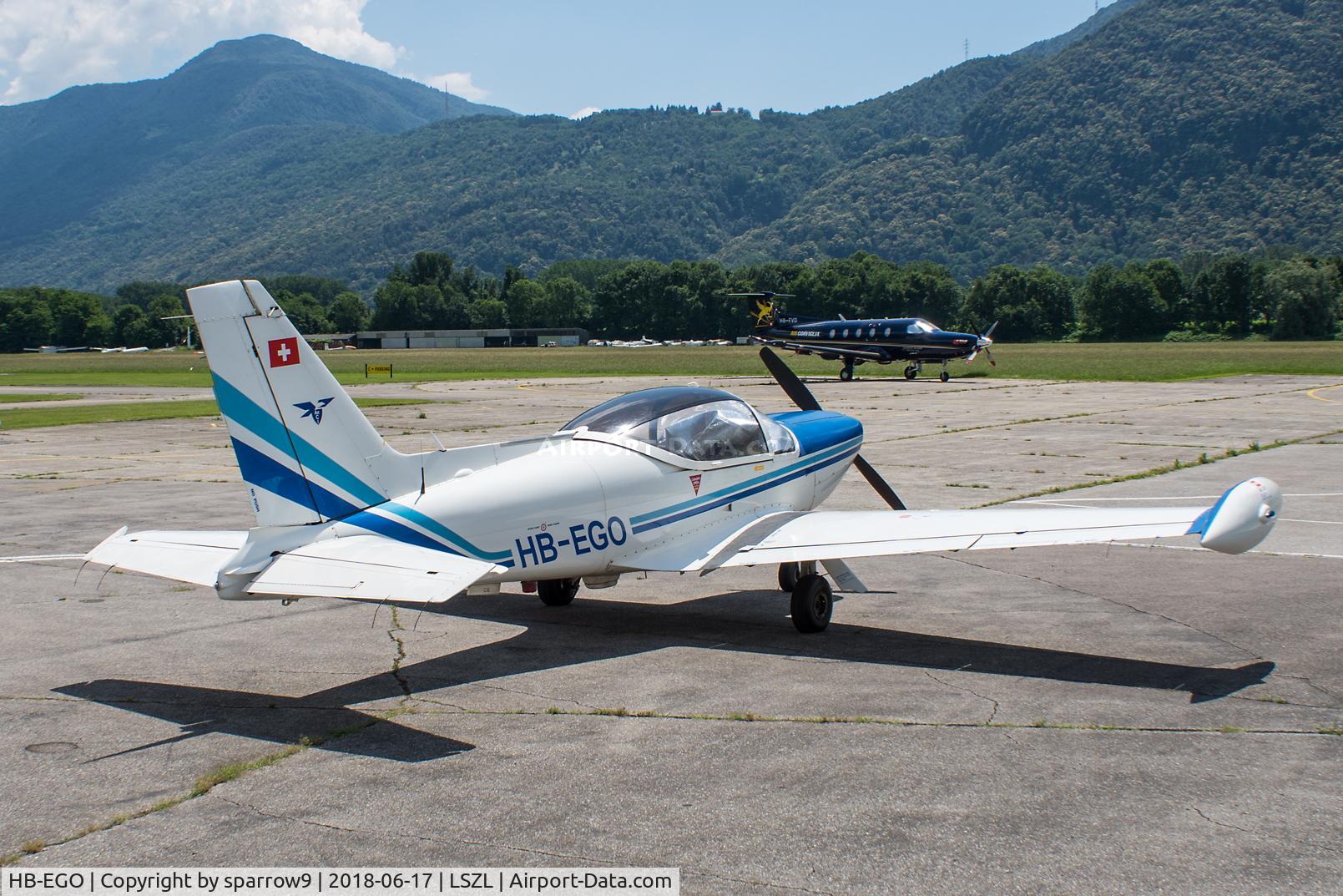 HB-EGO, 1992 SIAI-Marchetti SF-260D C/N 838, At Locarno-Magadino, civil part.
