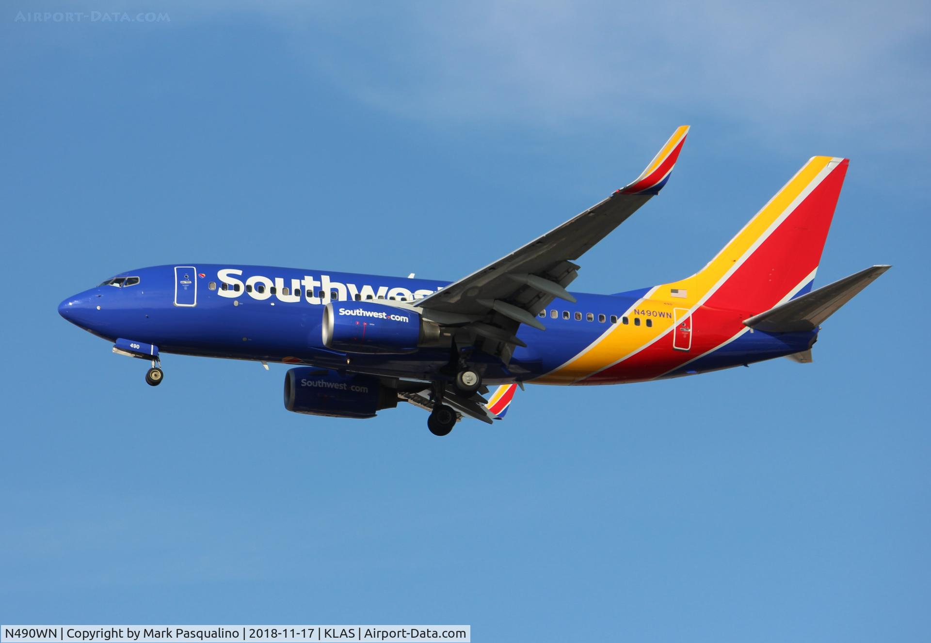 N490WN, 2004 Boeing 737-7H4 C/N 32476, Boeing 737-7H4