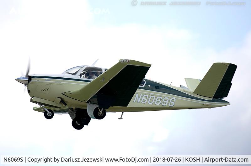 N6069S, 1975 Beech V35B Bonanza C/N D-9821, Beech V35B Bonanza  C/N D-9821, N6069S