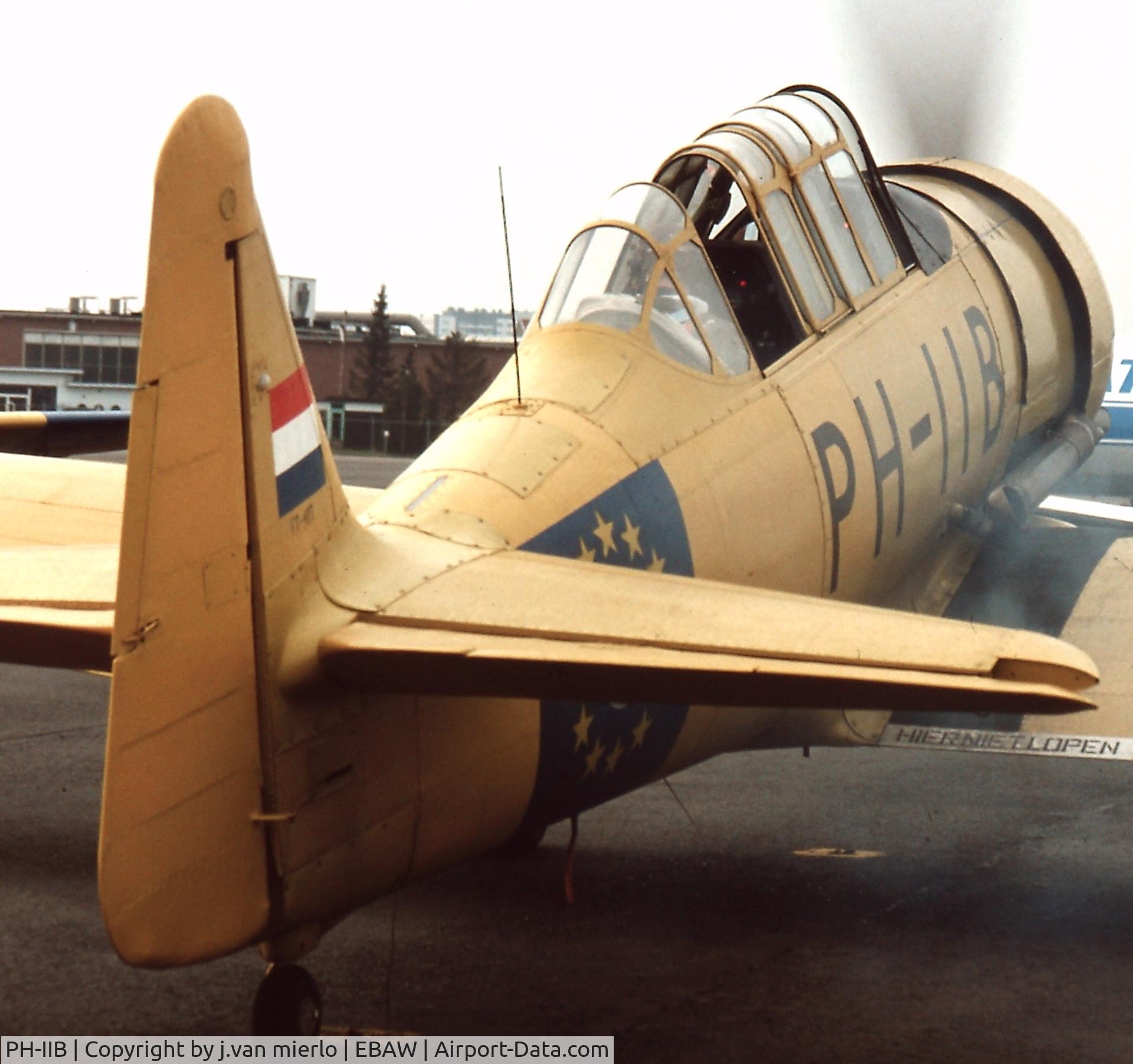 PH-IIB, 1943 Noorduyn AT-16 Harvard IIB C/N 14A-1467, Antwerpen, Belgium '90s