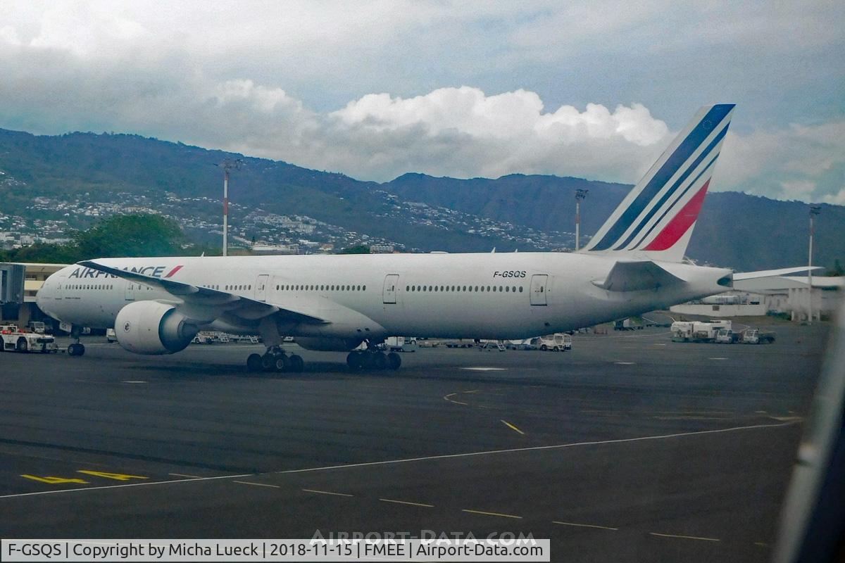 F-GSQS, 2007 Boeing 777-328/ER C/N 32962, At Reunion
