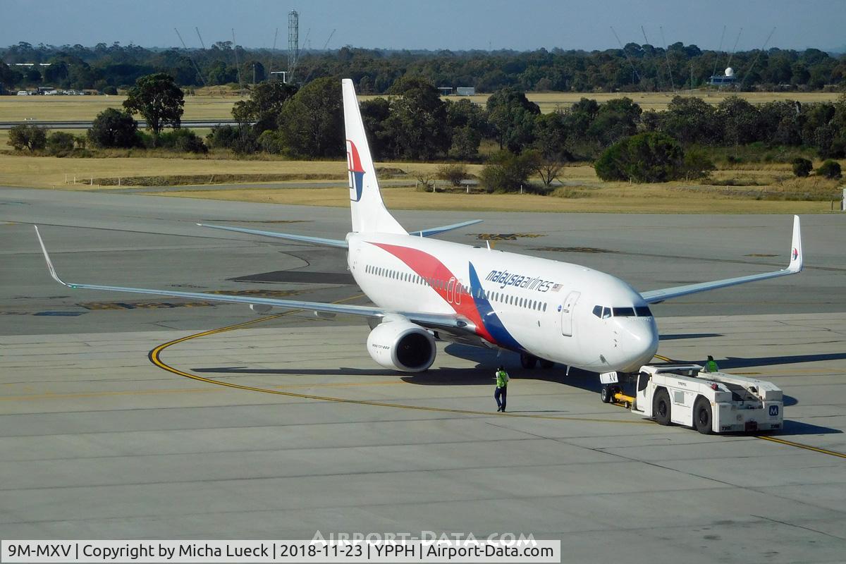 9M-MXV, 2014 Boeing 737-8H6 C/N 40159, At Perth
