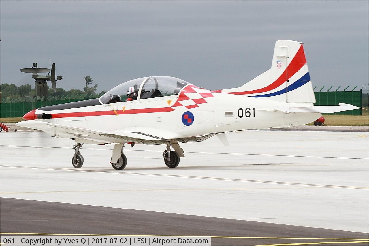 061, Pilatus PC-9M C/N 624, Pilatus PC-9M, Croatian Air Force aerobatic team, Taxiing to rwy 29, St Dizier-Robinson Air Base 113 (LFSI) Open day 2017