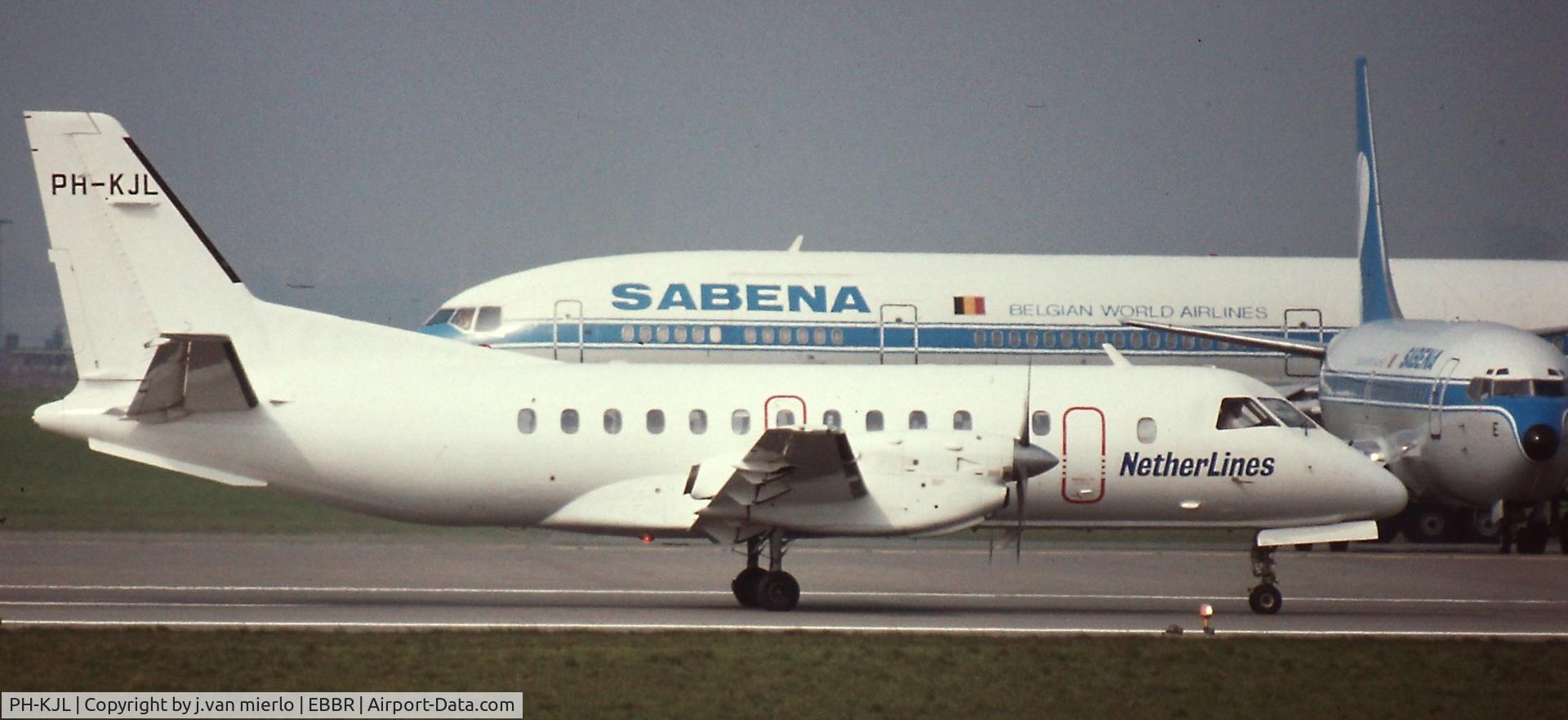 PH-KJL, 1985 Saab-Fairchild SF340 C/N 340A-037, Awaiting T/O clearance holding 02 Brussels