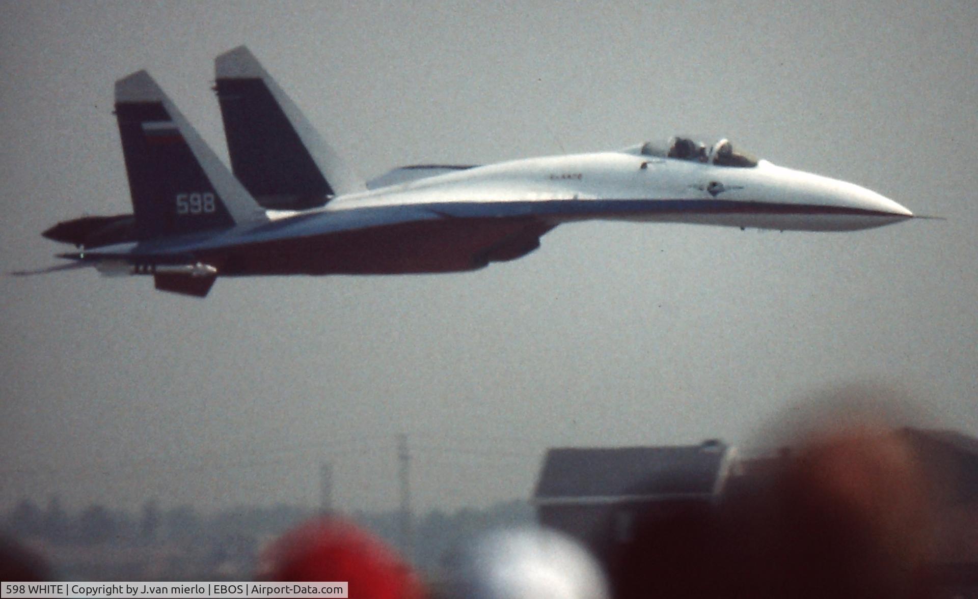 598 WHITE, Sukhoi Su-27P C/N 36911037820, EBOS AIR SHOW