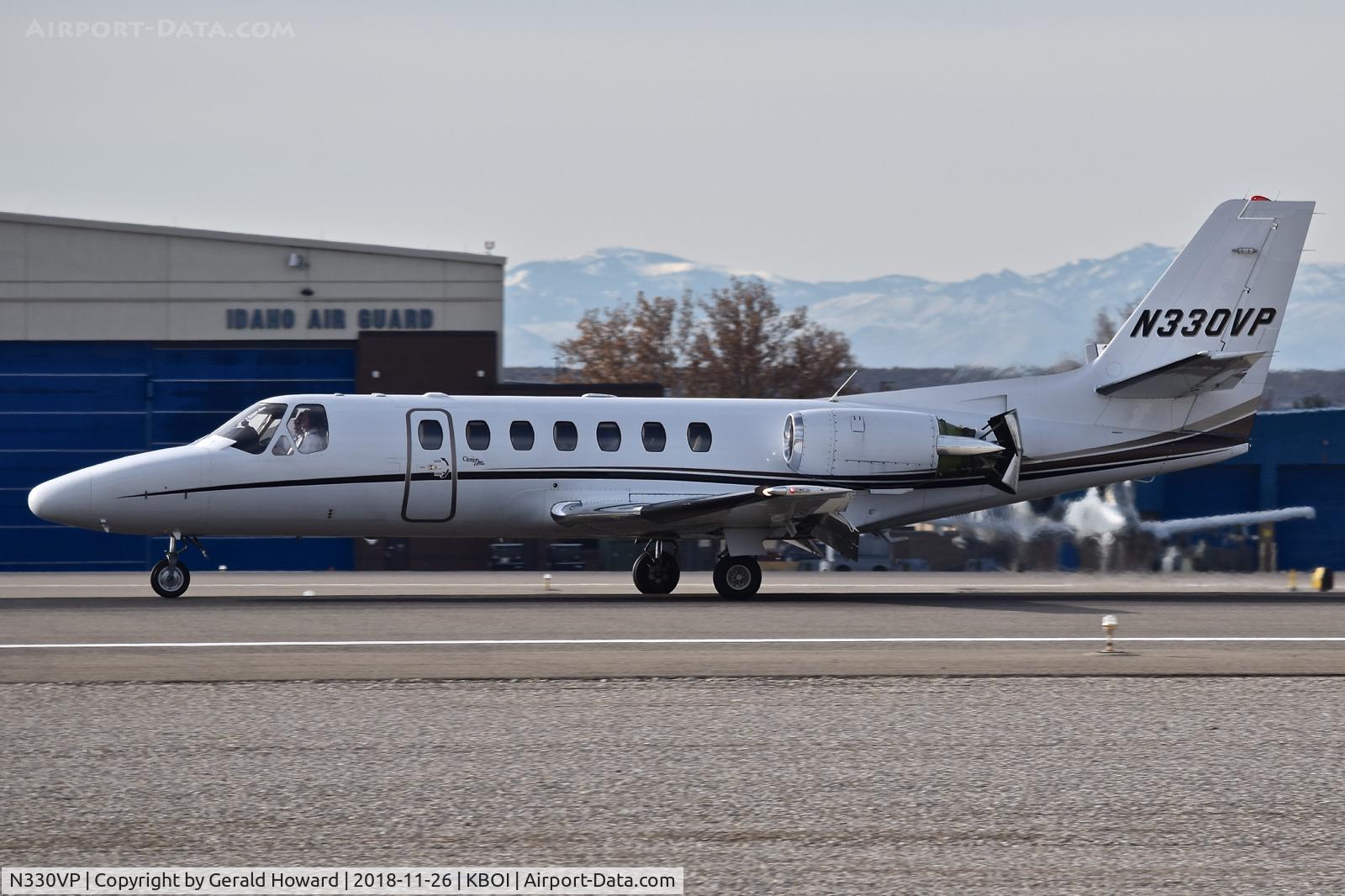 N330VP, 1995 Cessna 560 Citation Ultra C/N 560-0330, Landing roll out on RWY 10L.