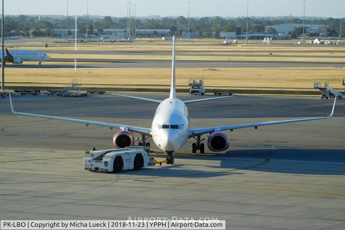 PK-LBO, 2013 Boeing 737-9GP/ER C/N 38731, At Perth