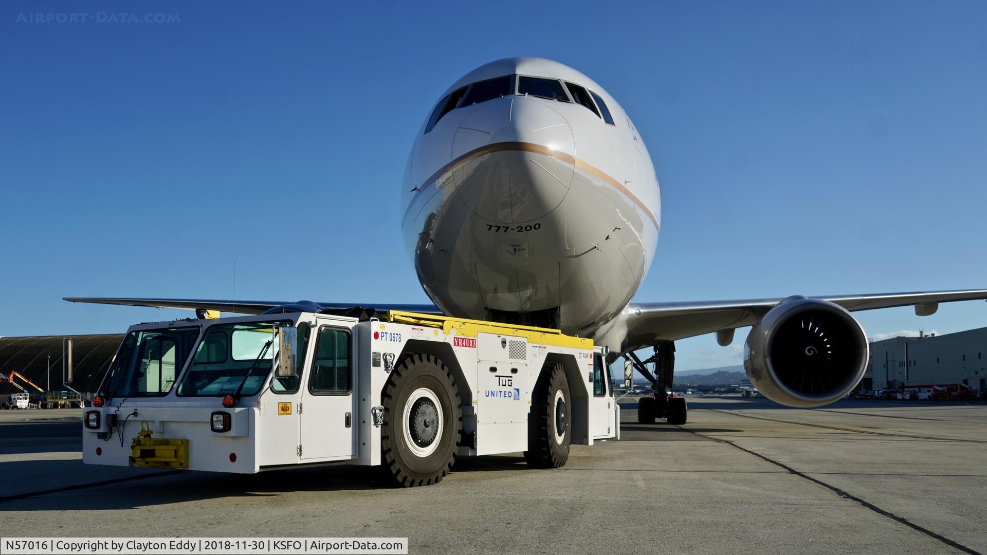 N57016, 2000 Boeing 777-224 C/N 28679, SFO 2018.