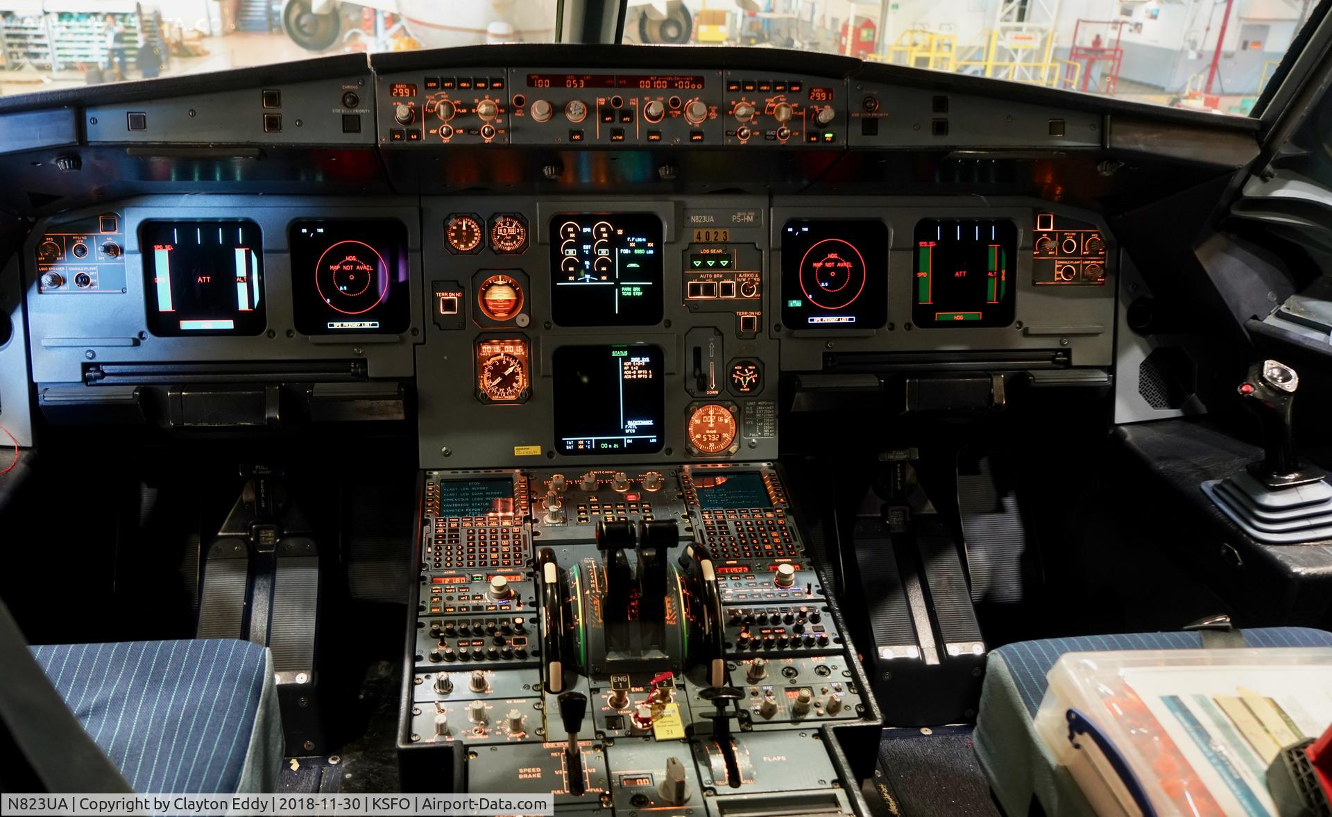 N823UA, 1998 Airbus A319-131 C/N 952, SFO 2018.