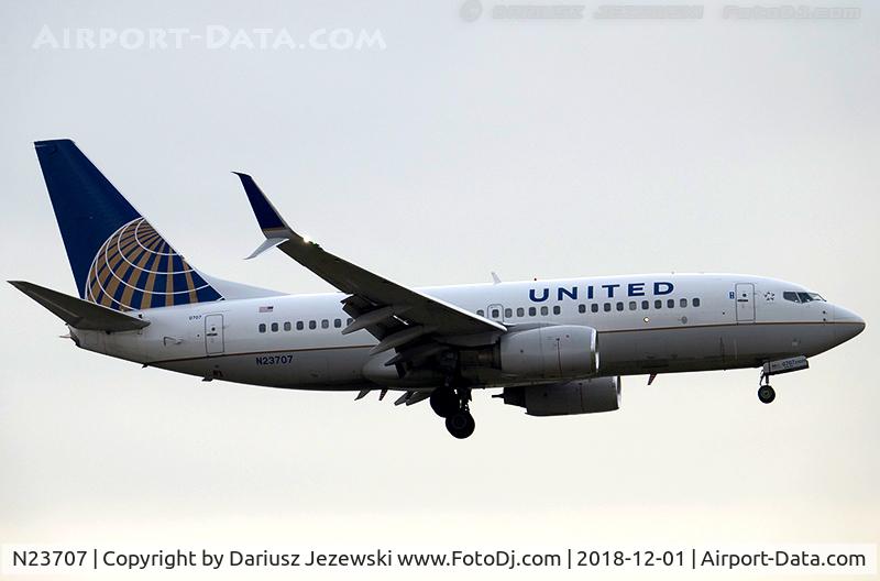 N23707, 1998 Boeing 737-724 C/N 28768, Boeing 737-724 - United Airlines  C/N 28768, N23707