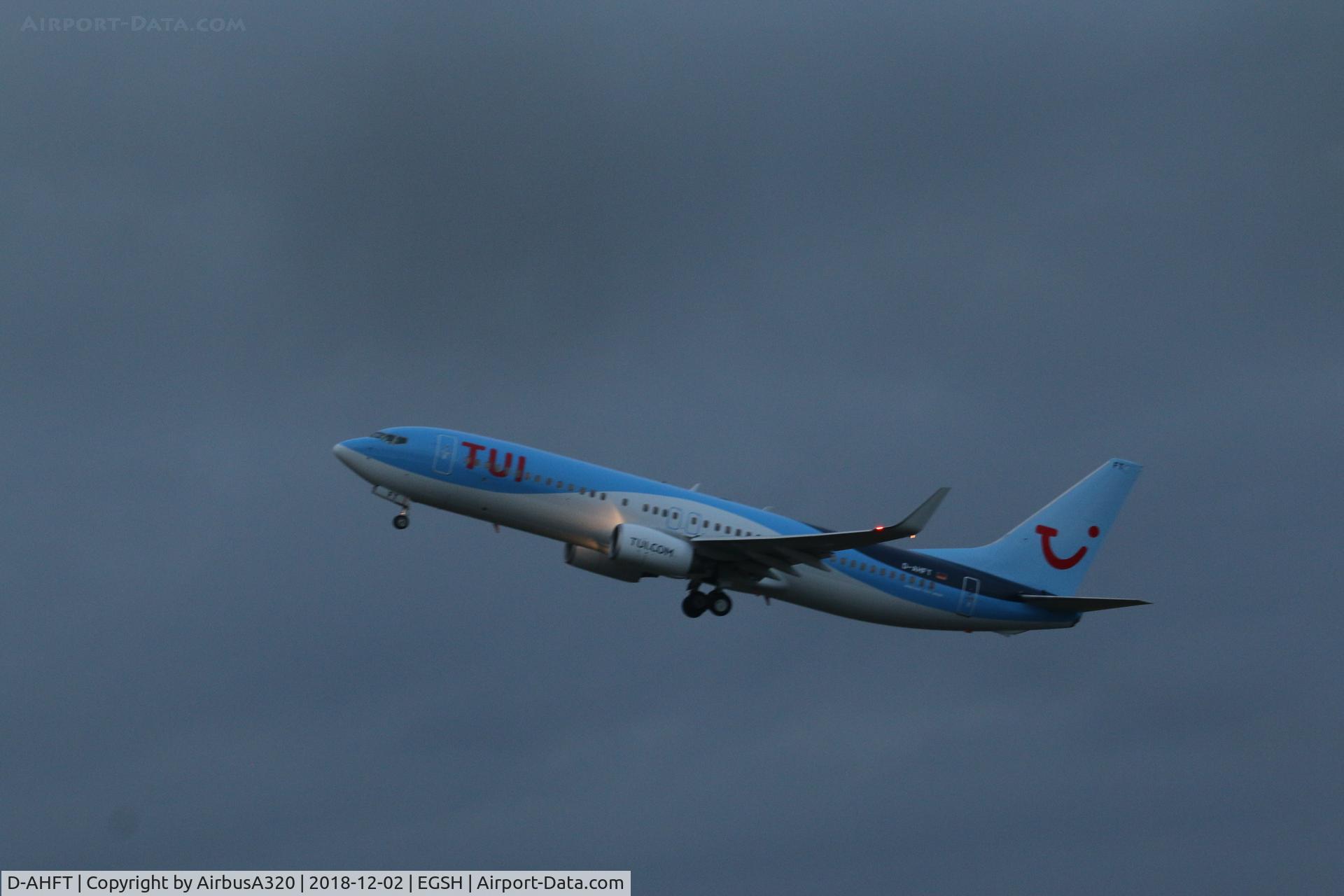 D-AHFT, 2000 Boeing 737-8K5 C/N 30413, Departing Norwich after repaint into TUI livery
