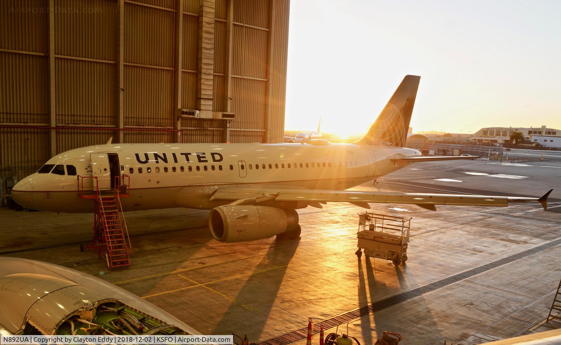 N892UA, 2006 Airbus A319-132 C/N 2940, SFO 2018.