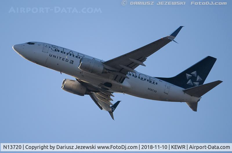 N13720, 1999 Boeing 737-724 C/N 28939, Boeing 737-724 - Star Alliance (United Airlines)   C/N 28939, N13720