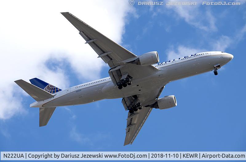 N222UA, 2001 Boeing 777-222 C/N 30553, Boeing 777-222/ER - United Airlines  C/N 30553, N222UA