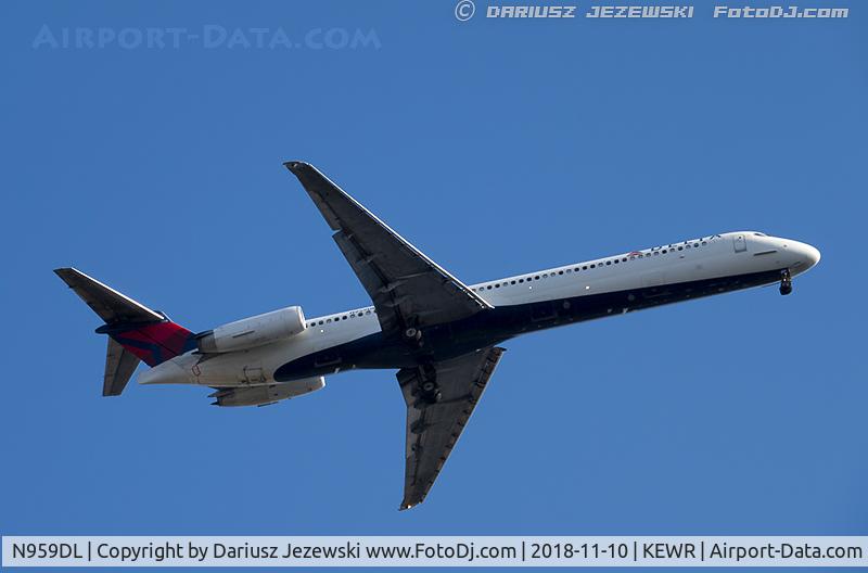 N959DL, 1990 McDonnell Douglas MD-88 C/N 49978, McDonnell Douglas MD-88 - Delta Air Lines  C/N 49978, N959DL