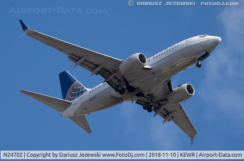 N24702, 1998 Boeing 737-724 C/N 28763, Boeing 737-724 - United Airlines  C/N 28763, N24702