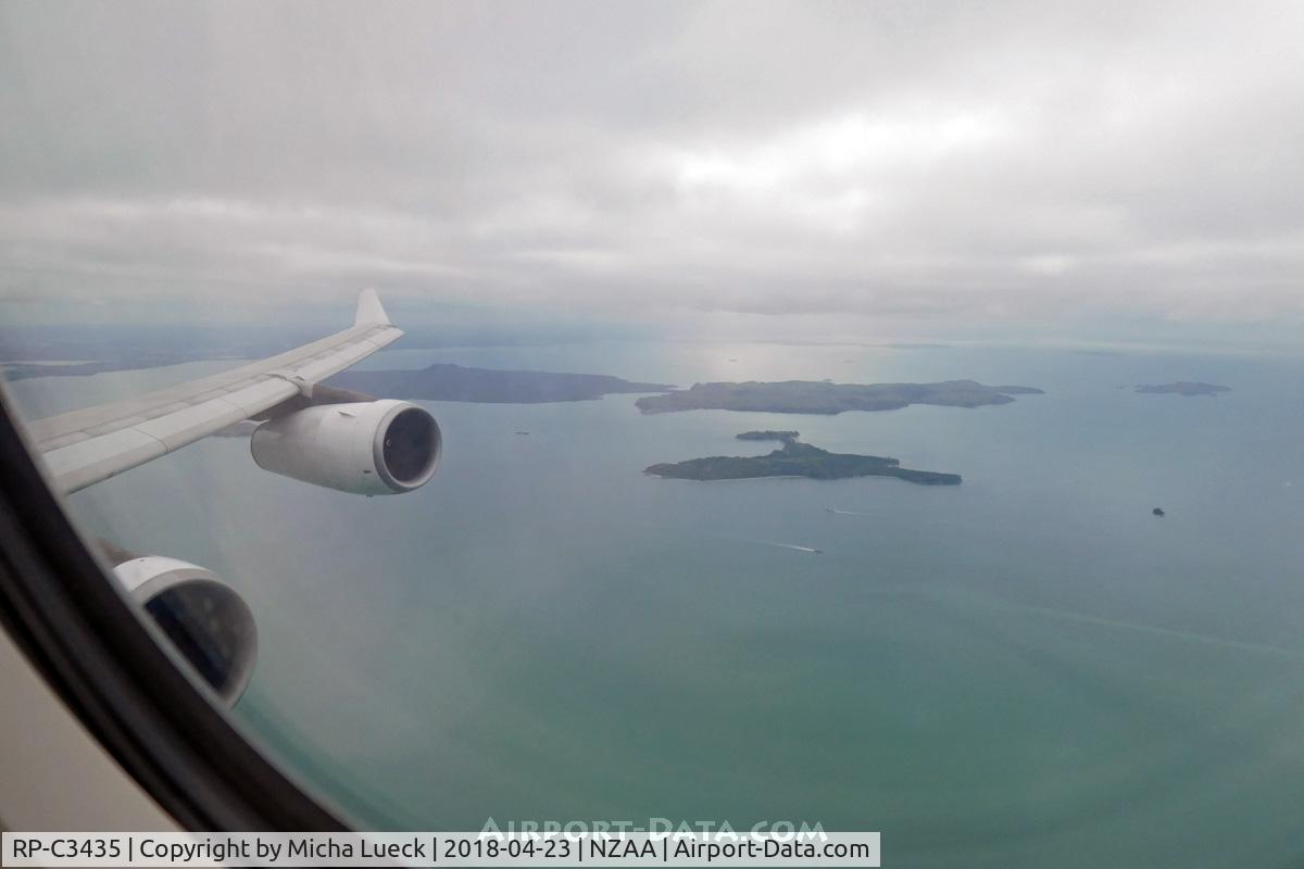 RP-C3435, 2000 Airbus A340-313X C/N 302, On approach to Auckland (MNL-AKL)