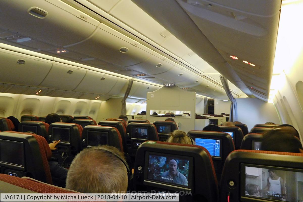 JA617J, 2007 Boeing 767-346/ER C/N 35814, The JAL cabins are always impeccable (MNL-NRT)