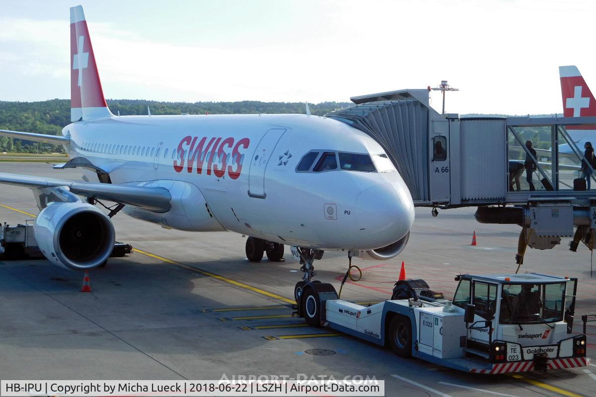 HB-IPU, 1997 Airbus A319-112 C/N 713, At Zurich