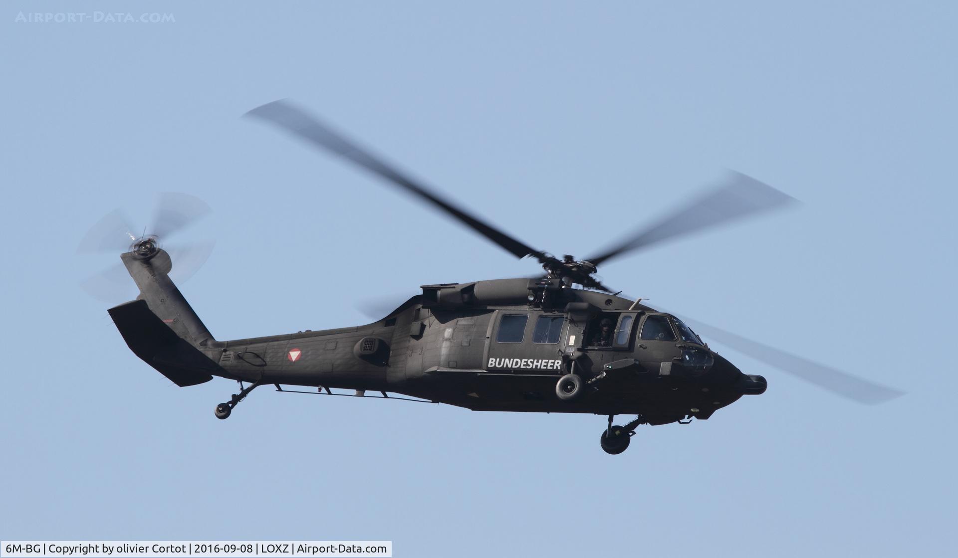 6M-BG, 2002 Sikorsky S-70A-42 Black Hawk C/N 70-2756, Air Power 2016