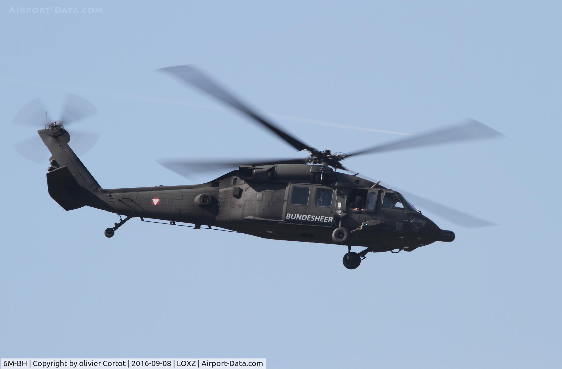 6M-BH, 2002 Sikorsky S-70A-42 Black Hawk C/N 70-2758, Air power 2016