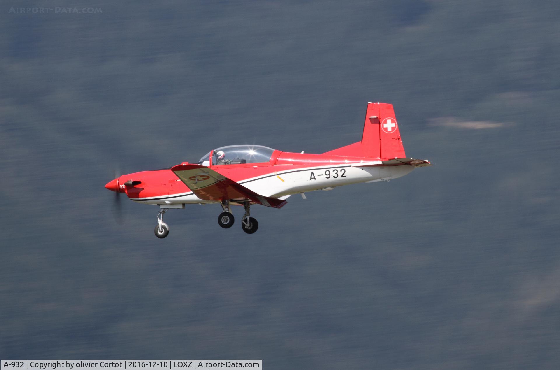 A-932, 1983 Pilatus PC-7 Turbo Trainer C/N 340, landing at Zeltweg