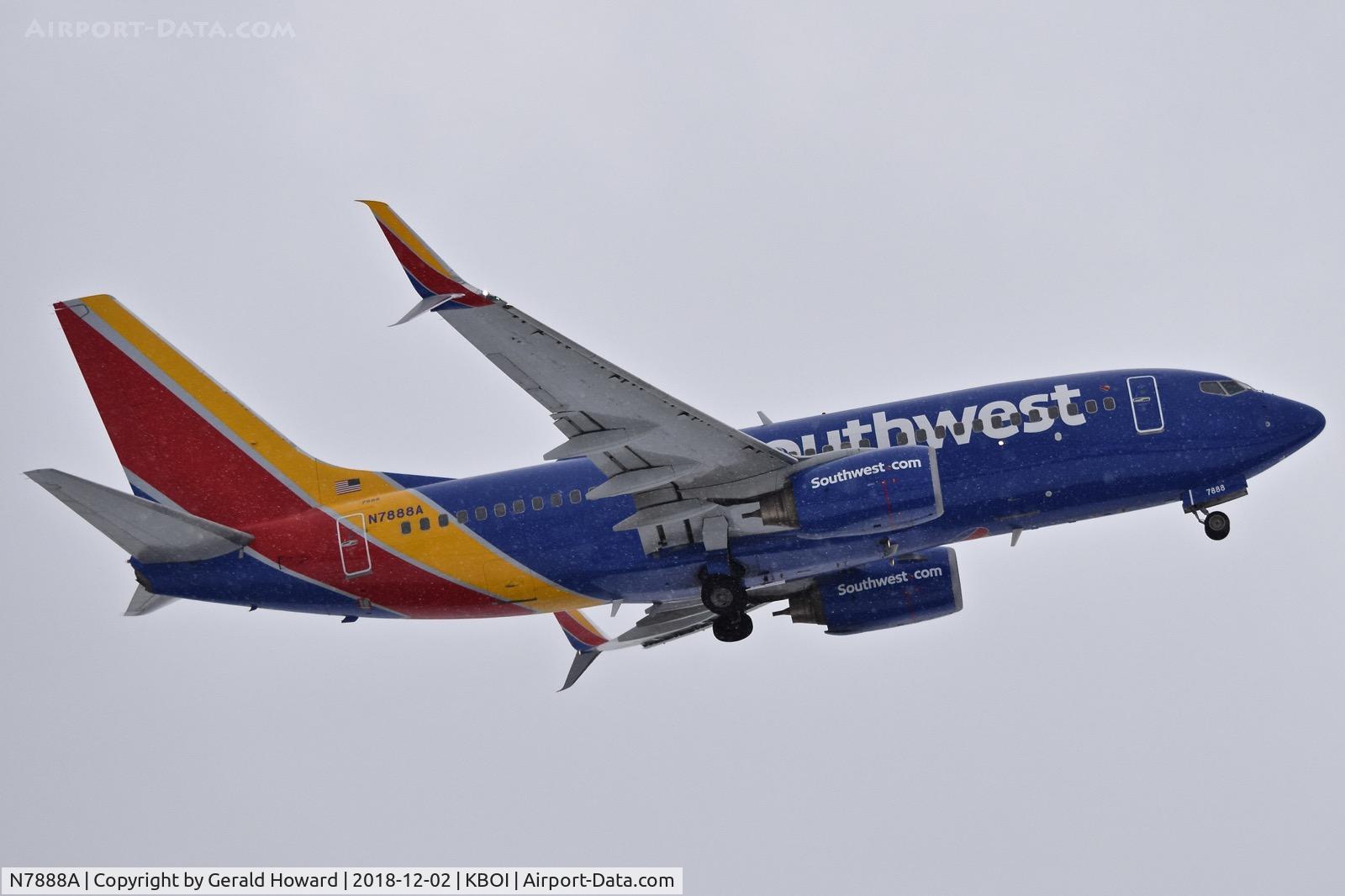 N7888A, 2007 Boeing 737-752 C/N 35124, Take off from RWY 28R.