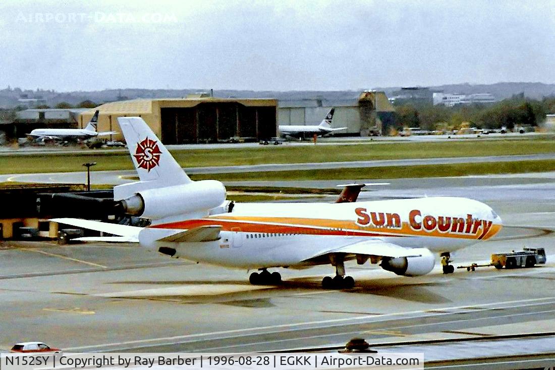 N152SY, 1981 McDonnell Douglas DC-10-15 C/N 48289, N152SY   McDonnell Douglas DC-10-15 [48289] (Sun Country) Gatwick~G 28/08/1996