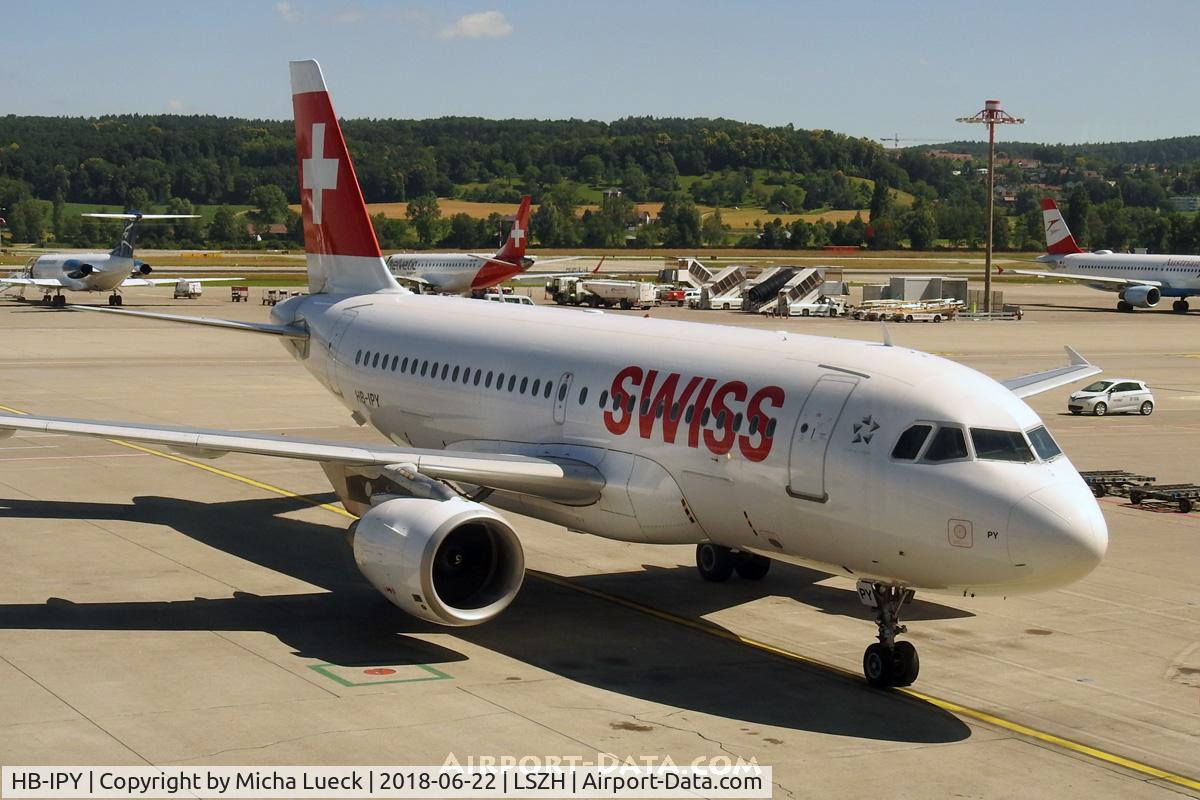 HB-IPY, 1996 Airbus A319-112 C/N 621, At Zurich