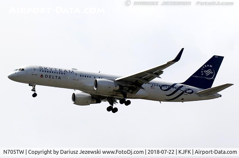 N705TW, 1997 Boeing 757-231ER C/N 28479, Boeing 757-231 - SkyTeam (Delta Air Lines)   C/N 28479, N705TW