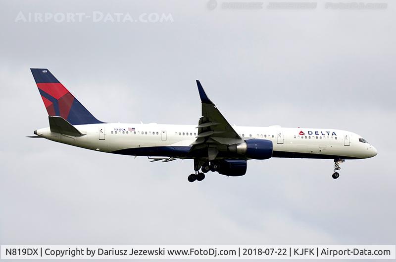 N819DX, 2004 Boeing 757-26D C/N 33959, Boeing 757-26D - Delta Air Lines  C/N 33959, N819DX