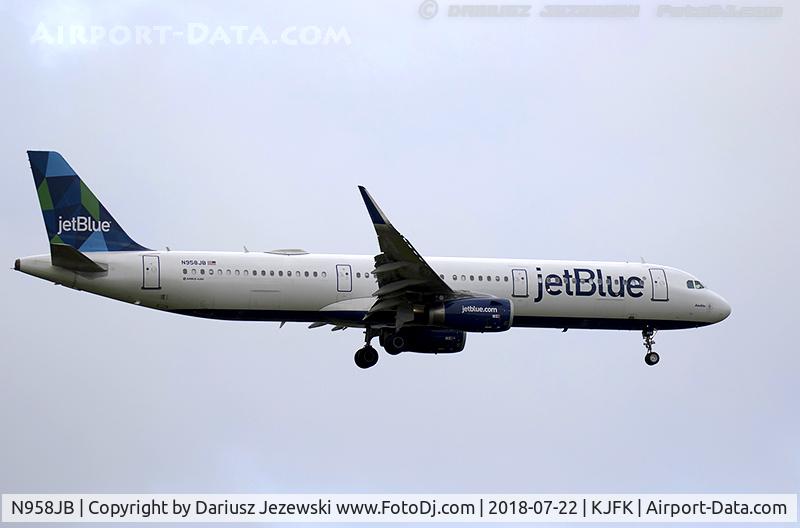 N958JB, 2015 Airbus A321-231 C/N 6859, Airbus A321-231  