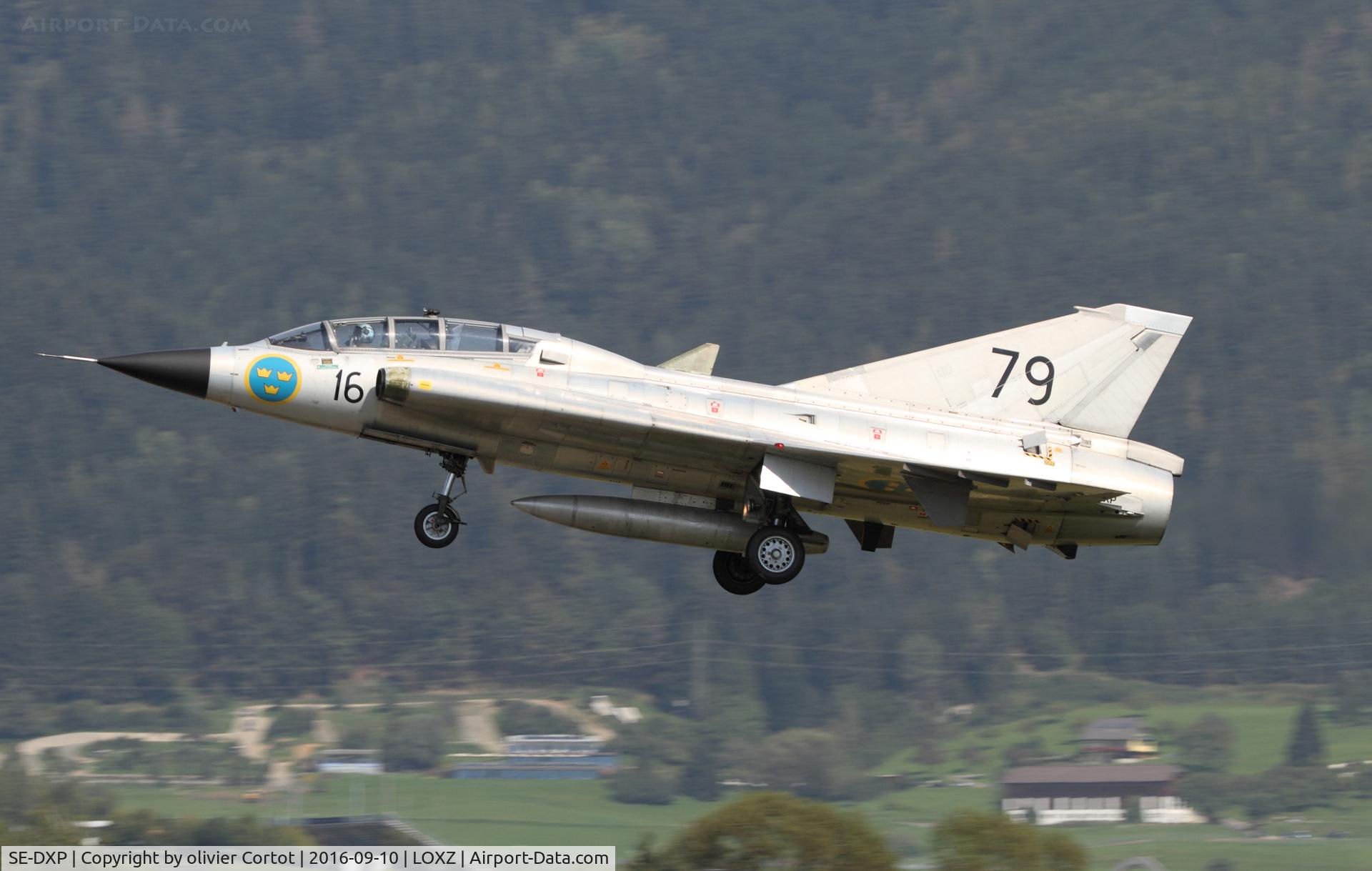 SE-DXP, 1962 Saab Sk35C Draken C/N 35-810, landing at Zeltweg