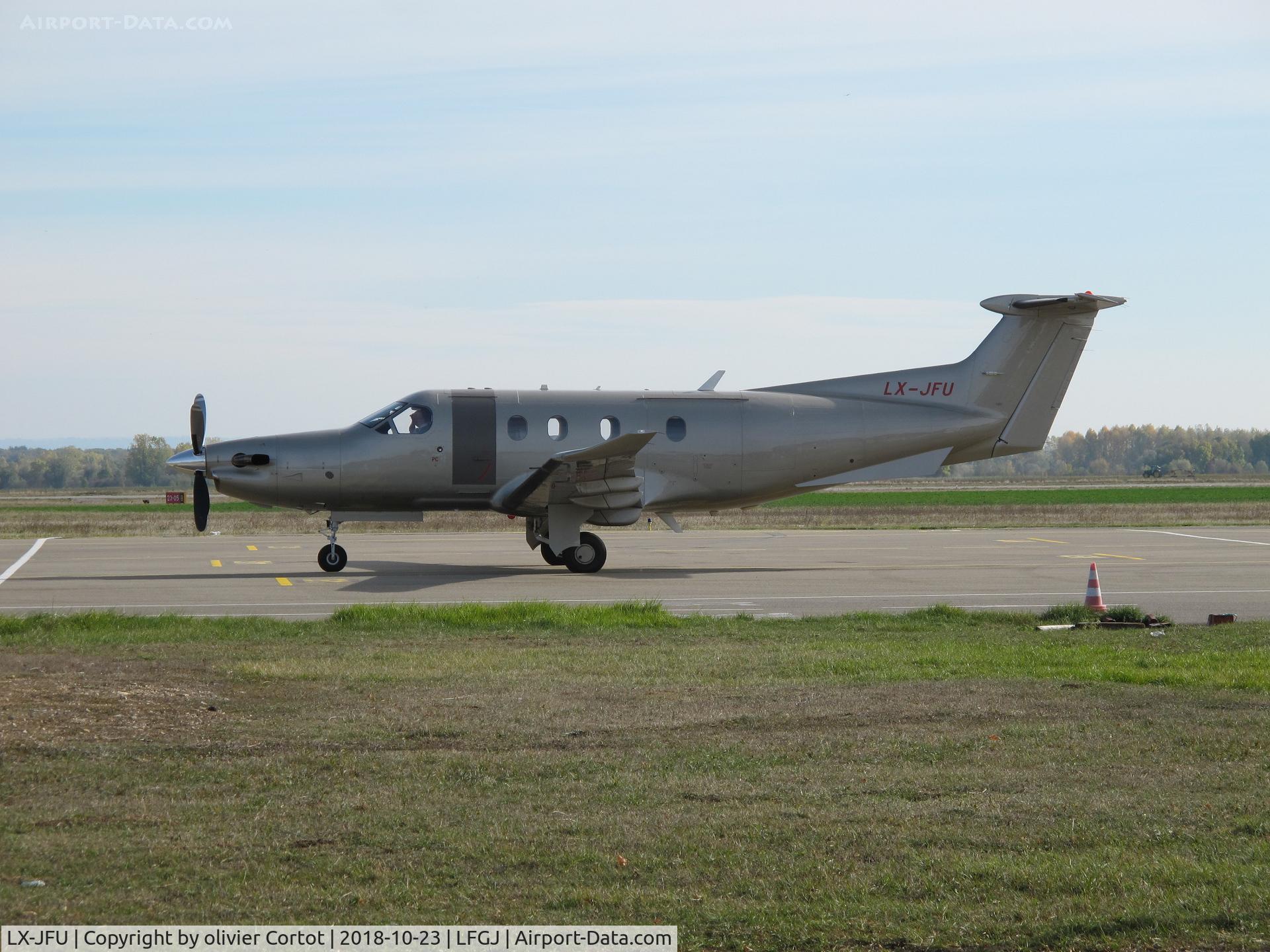 LX-JFU, 2012 Pilatus PC-12/47E C/N 1356, processing the checklist, Dole airport